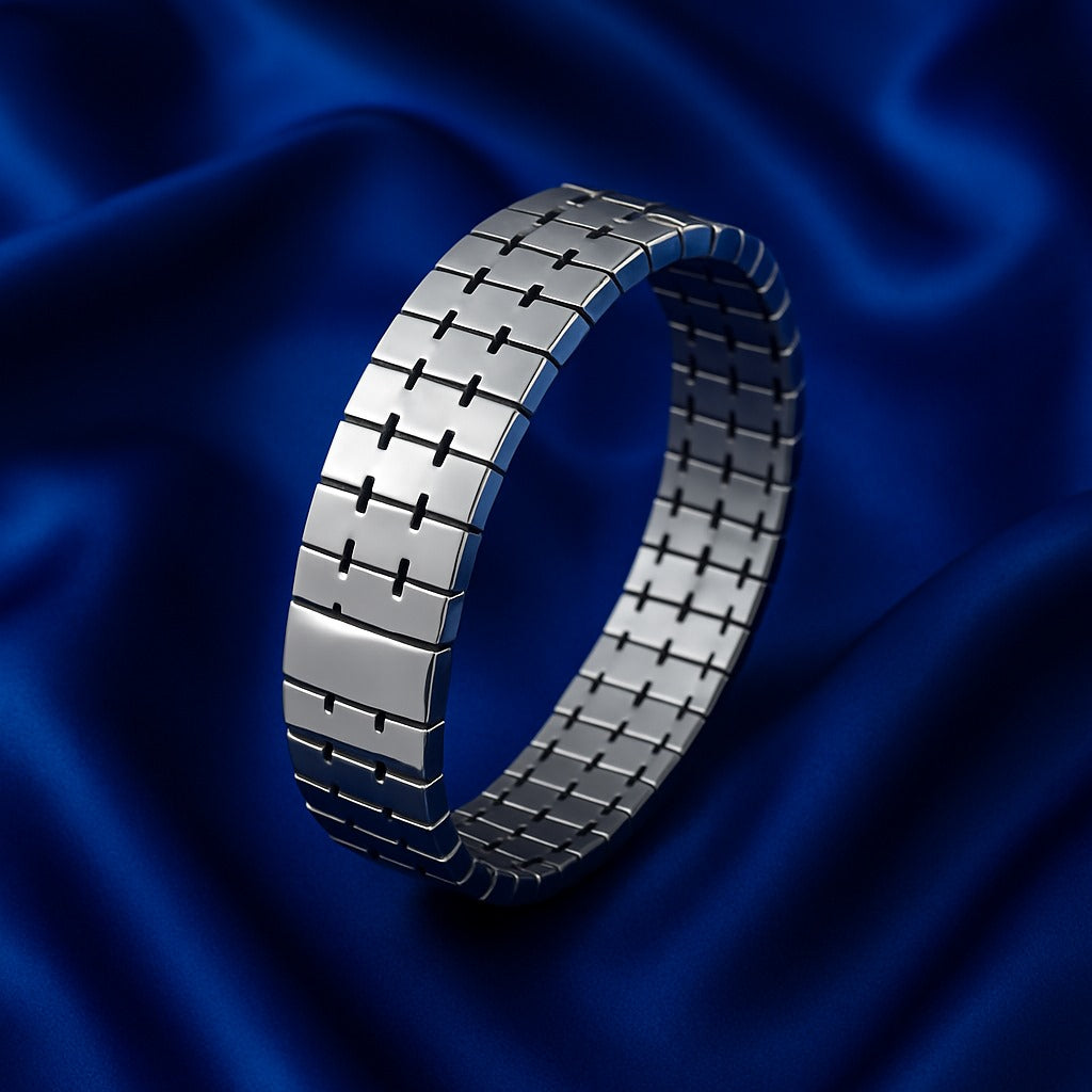 Classic Silver-Tone Grid Bracelet – Unisex Modern Design